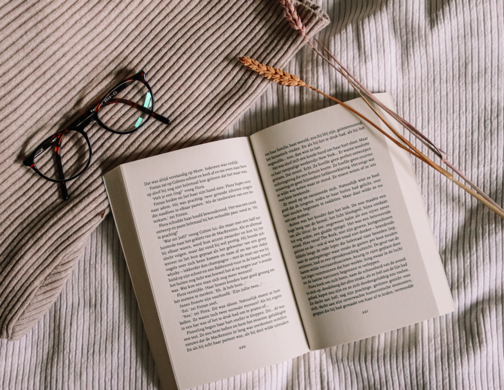 Chris Alcazar-architecte-des-mots-relecture-correction-correction-2